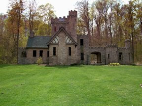 We ran by Squire's Castle on the North Chagrin trek.