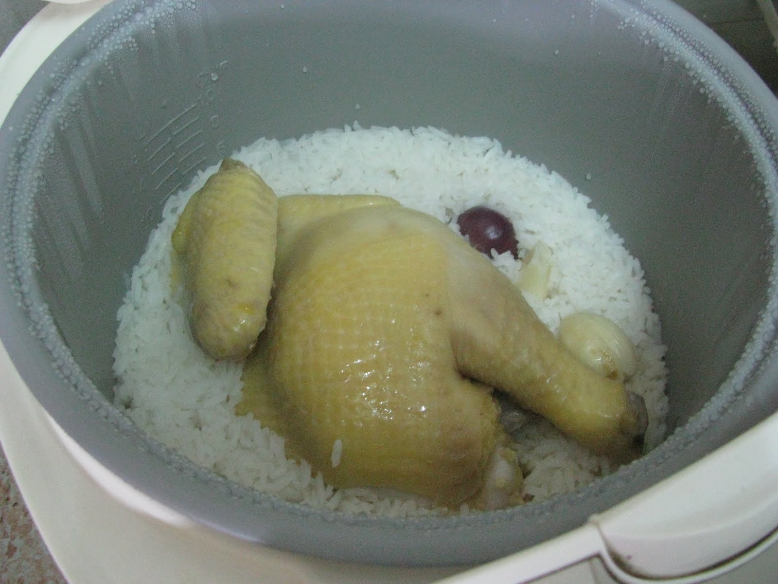 Simple Rice Cooker Chicken Rice