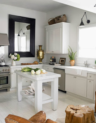 Una cucina bianca shabby chic interiors