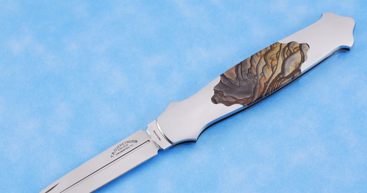 Knifeology Custom Knives Engraving