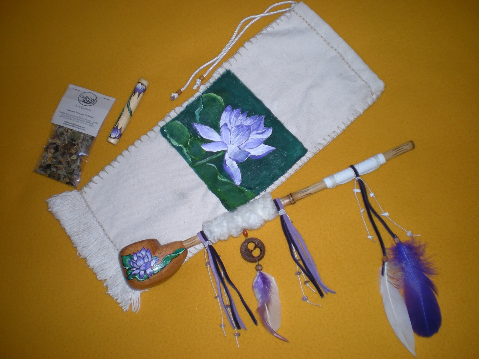 Wakan Wood Cachimbos A Flor de Lótus embelezando o cachimbo de Jussara Artesanato Kobrasol ~ Wakan Wood Cachimbos A Flor de Lótus embelezando o cachimbo de Jussara