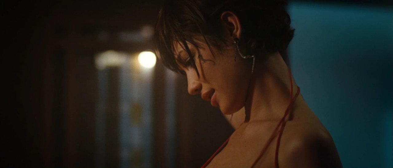 [olga+kurylenko.+003.jpg]