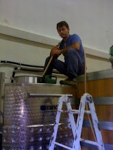 Uran our main man decanting 'Lyncurio'