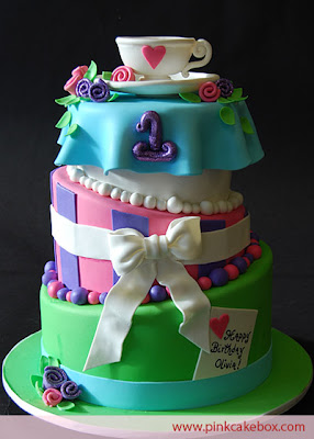 Las vegas wedding cakes cupcake on top