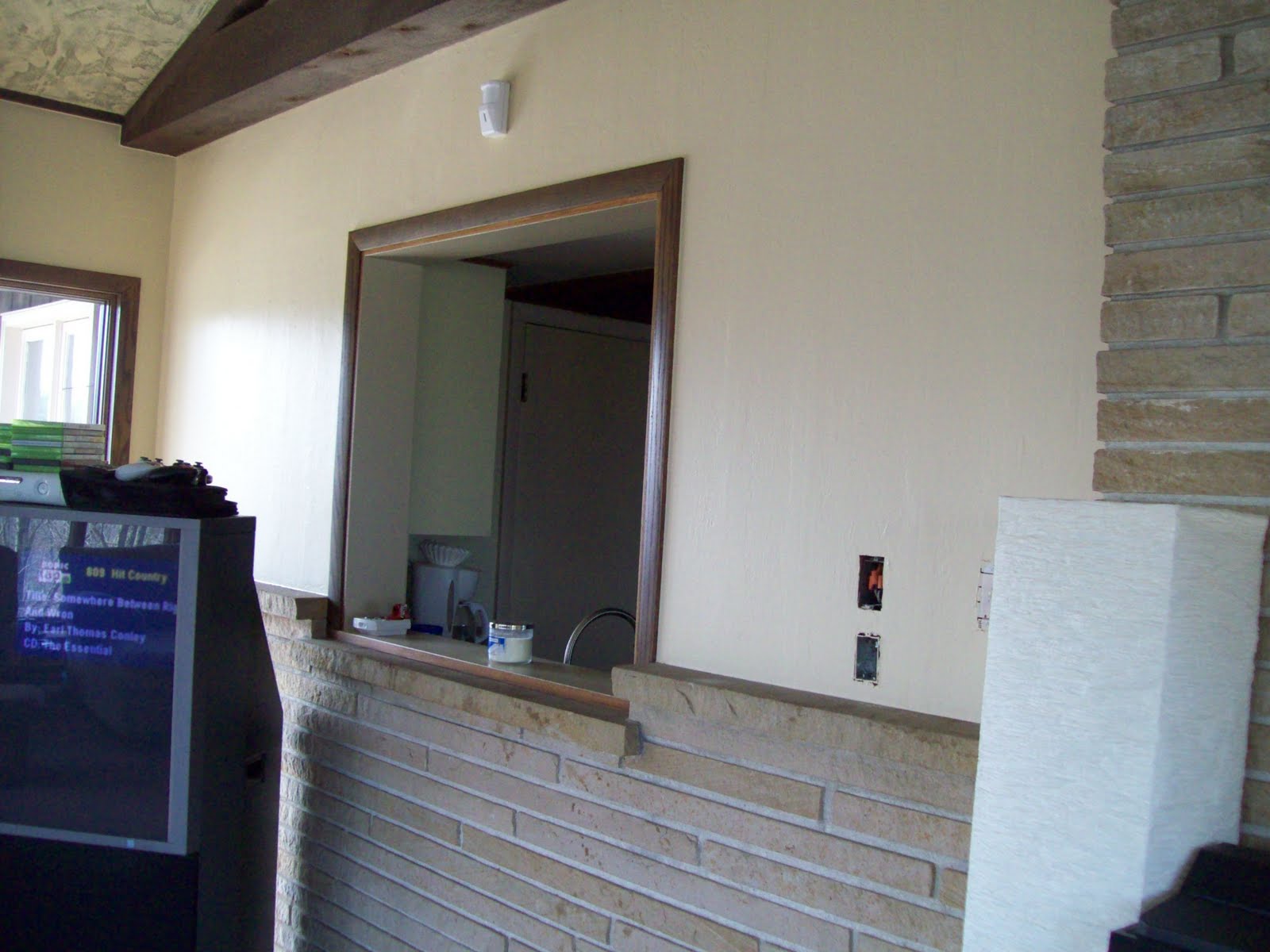 Herrera's Textures & Finishes Texturing over Paneling!