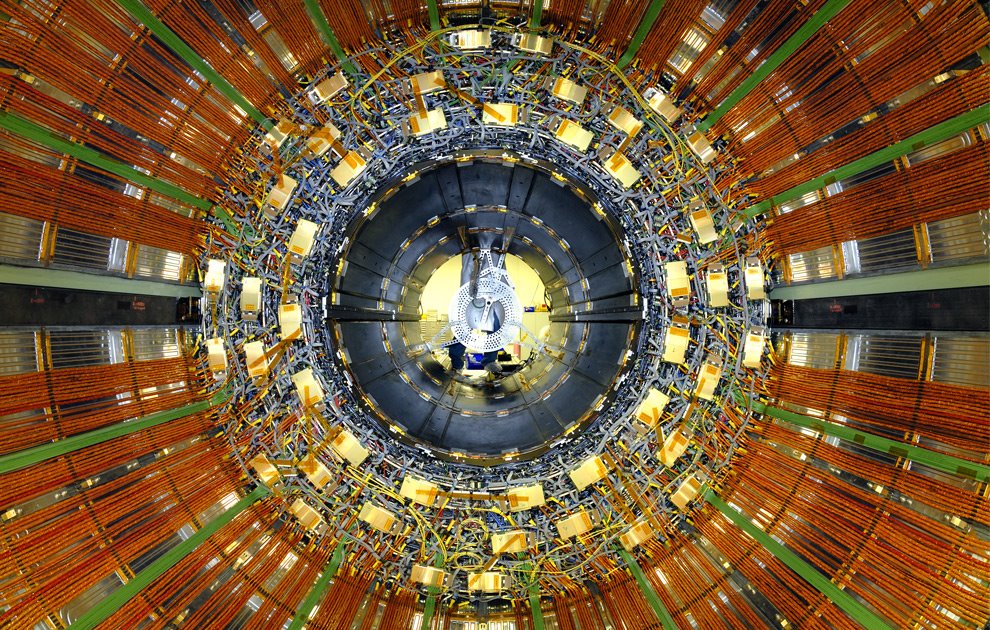 [lhc12.jpg]