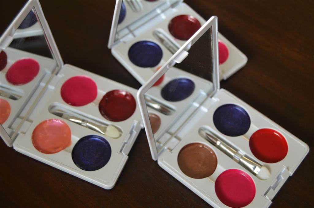 Give Peas a Chance Play Makeup in recycled compacts (tutorial)