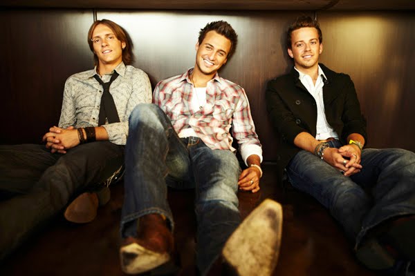 [loveandtheft10-x600.jpg]