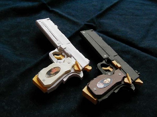 [model-guns-1308.jpg]