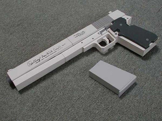 [model-guns-708.jpg]
