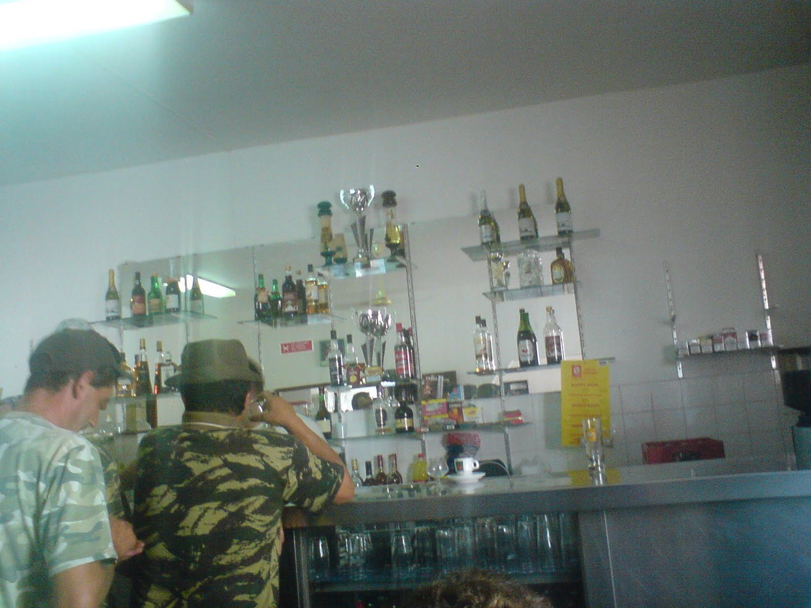 [bar2.JPG]