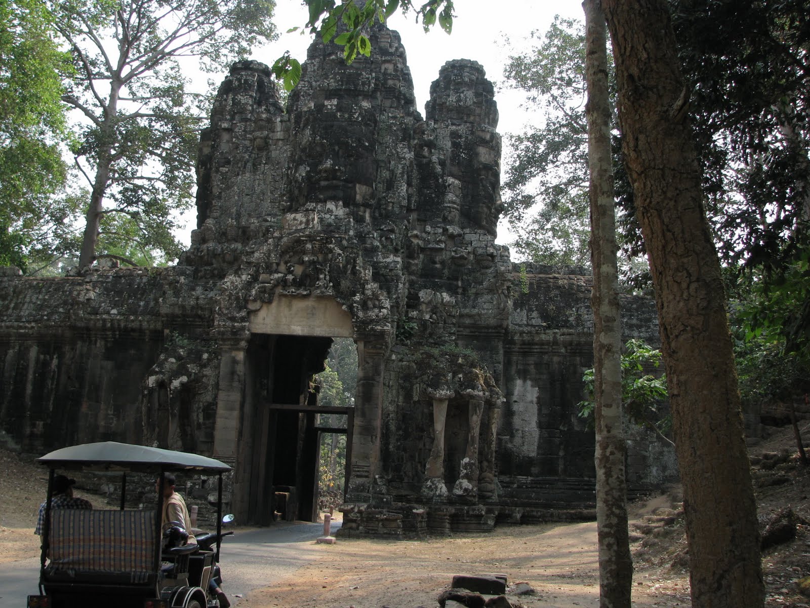 [Angkor+Wat+(240).JPG]