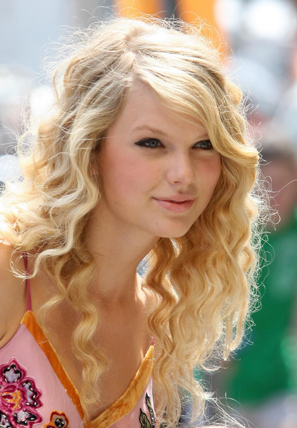 Beyond the Twilight Saga: TAYLOR LAUTNER: TAYLOR SWIFT Y ... Beyond the Twilight Saga: TAYLOR LAUTNER: TAYLOR SWIFT Y ...