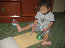 Mateo coloring his pix !!