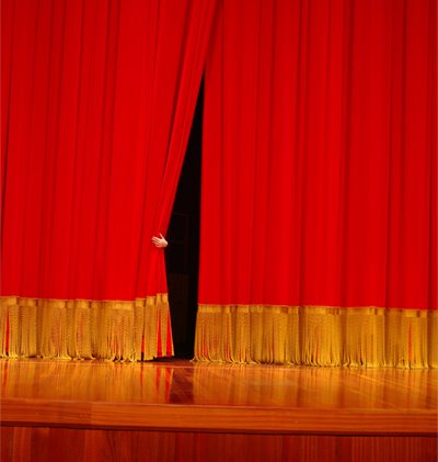 [curtain.jpg]