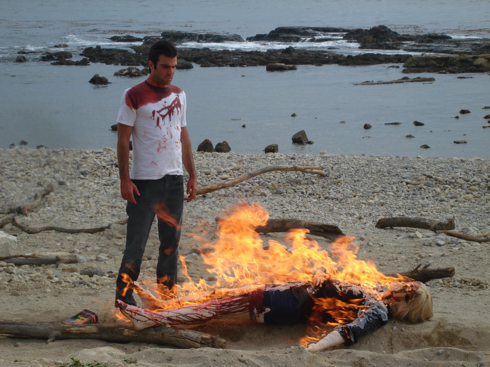 [3.12+zach+and+burnin'+elle.JPG]
