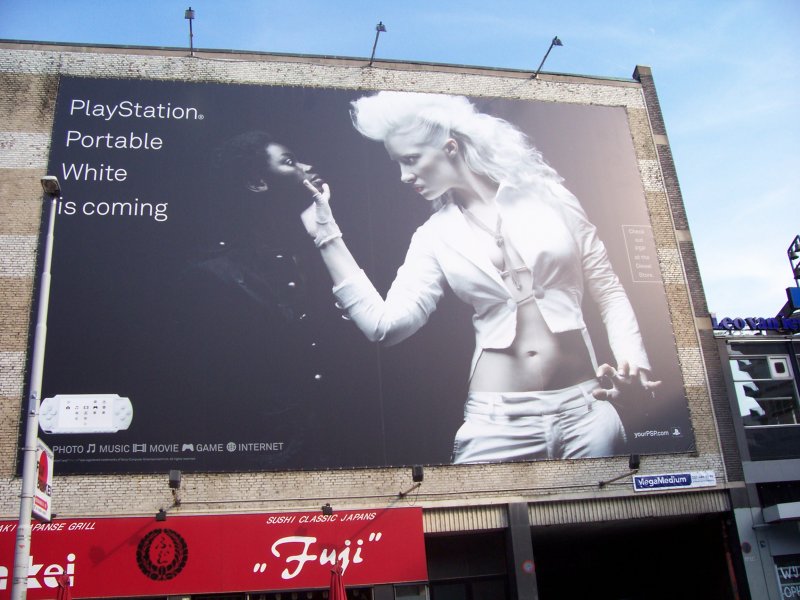[sony_whiteiscoming_ad_large[1].jpg]