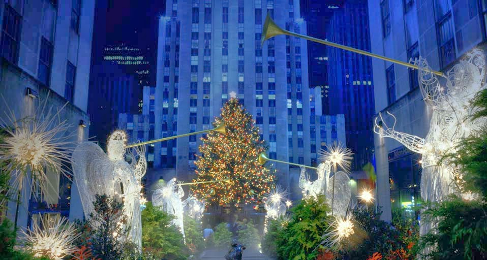 bing wallpaper december 24 2009 rockefeller christmas tree wallpaper