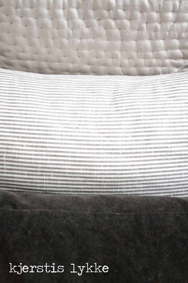 [sofa3.jpg]