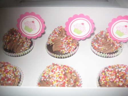 [Cupcakes+for+Elizajayne's+friends+birthday+001.JPG]