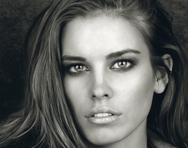 Photo Lighting Tutorials: Black & White Headshot w/ 2 Softboxs