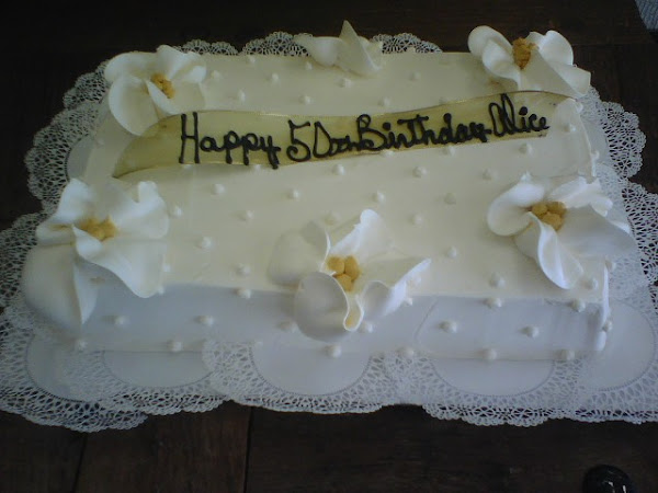 Celebration_Birthday_Cake342.jpg