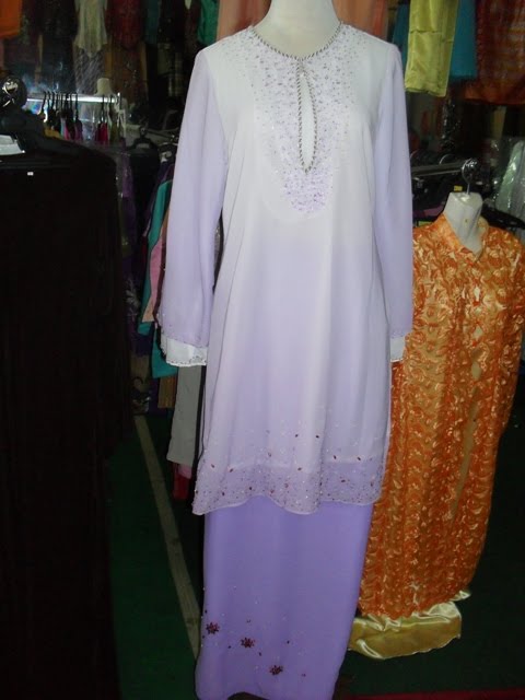 Kurung Moden Putih
