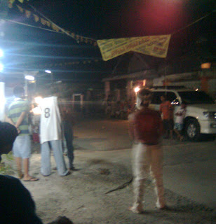 Magdarame in front of a Pabasa
