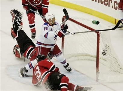[brodeur+down+304.jpg]