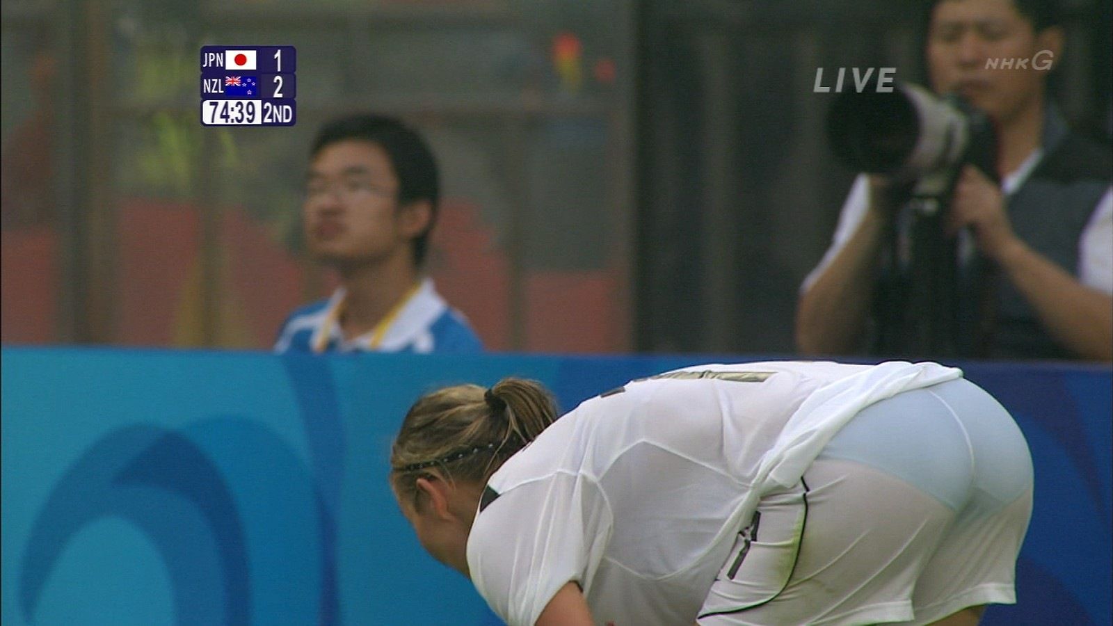 Why don't the women exchange jerseys? Page 3 BigSoccer Forum