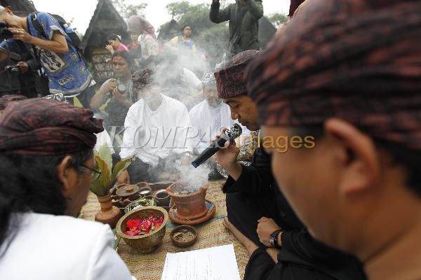 Download this Khitanan Massal Kandung Budaya Sindang Barang Bogor Jawa Barat picture