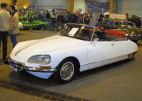 The Citroen DS Convertible - craziness on wheels!
