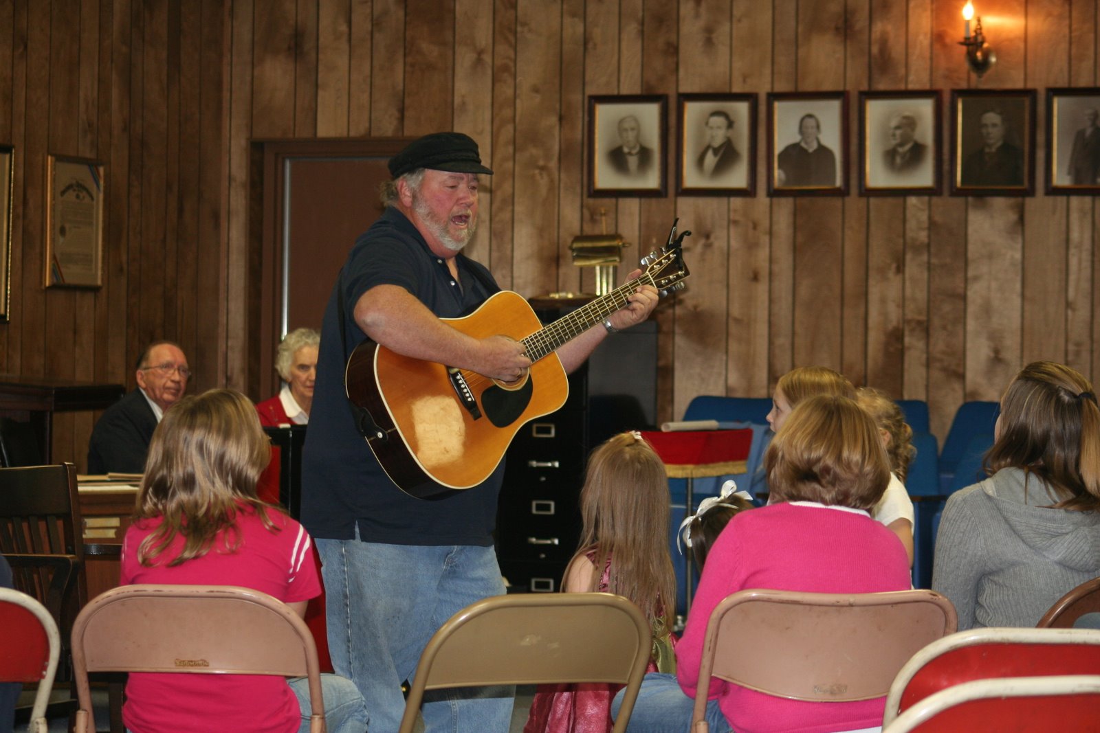 [Bruce+T+Singing+2.JPG]