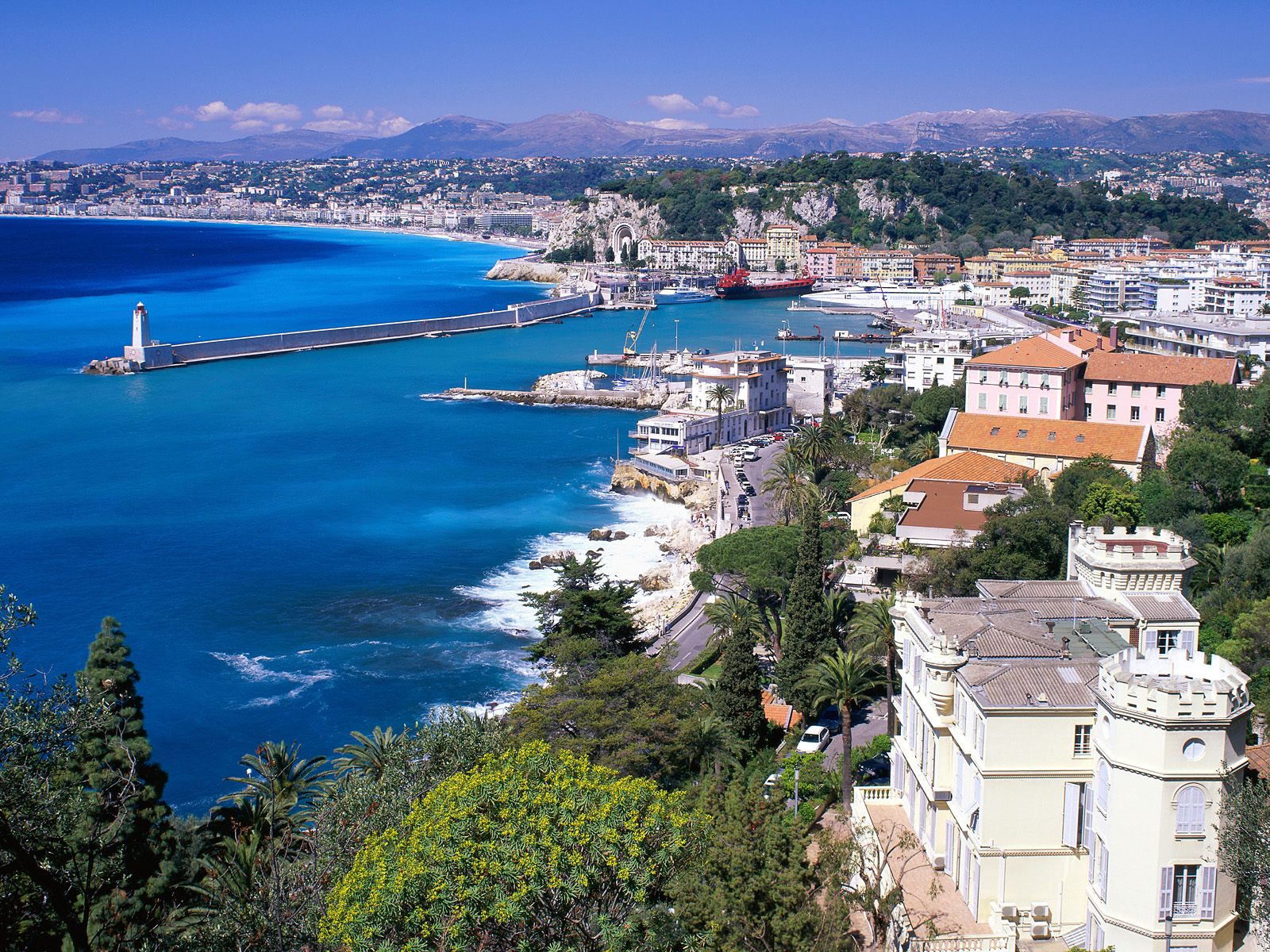 http://4.bp.blogspot.com/_hjNmA6KJHIg/TAukjDe6W-I/AAAAAAAABco/EizIpVU1bAY/s1600/Coastal+View,+Nice,+France.jpg