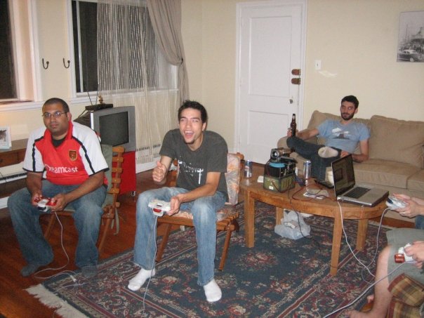 [7417_516865635782_82100306_30823849_6114069_n.jpg]