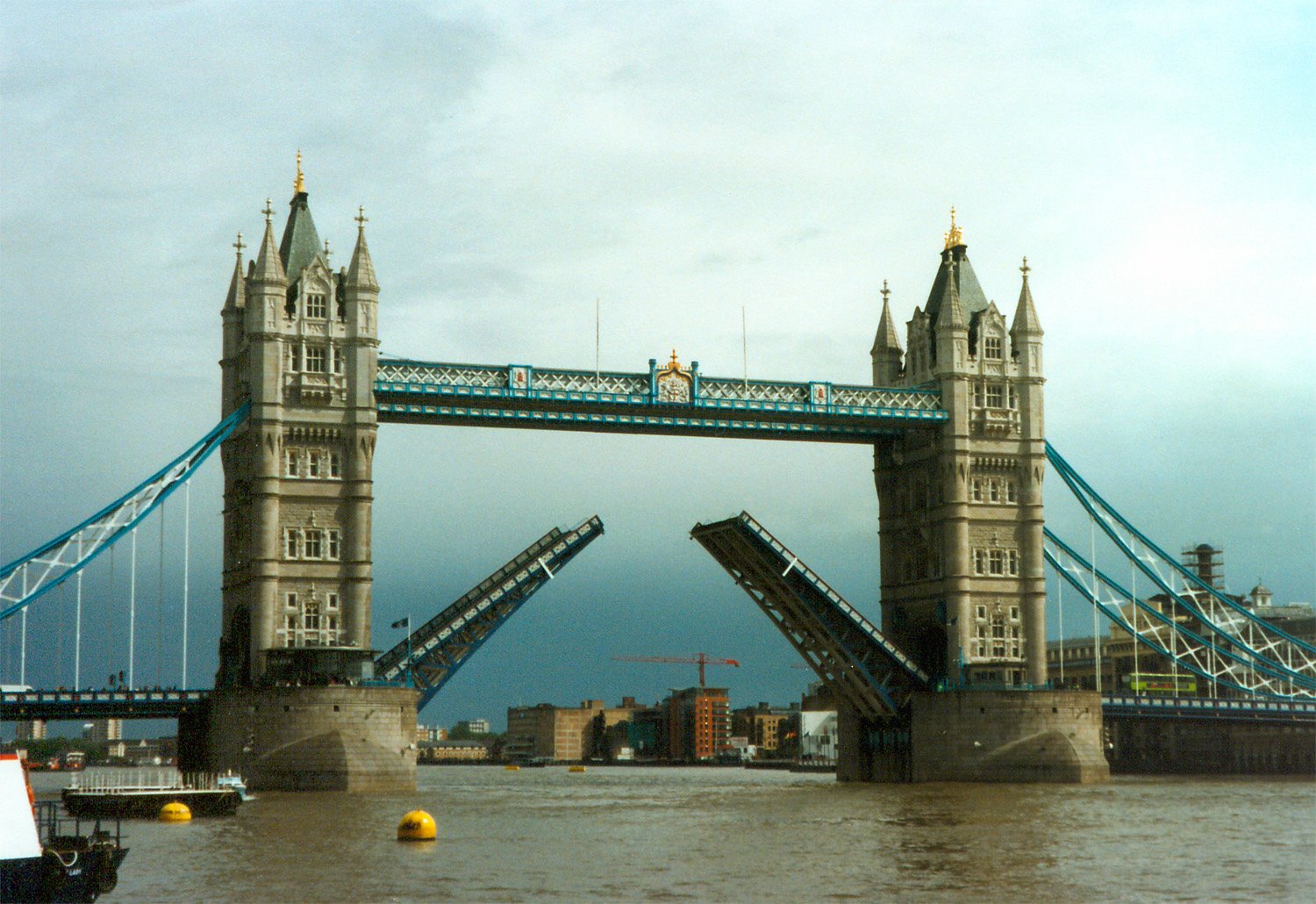 [london+bridge.bmp]