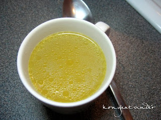 clear-chicken-broth-soup