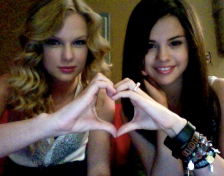 SELENA GOMEZ AND DEMI LOVATO demi lovato and selena gomez icons. SELENA GOMEZ AND DEMI LOVATO