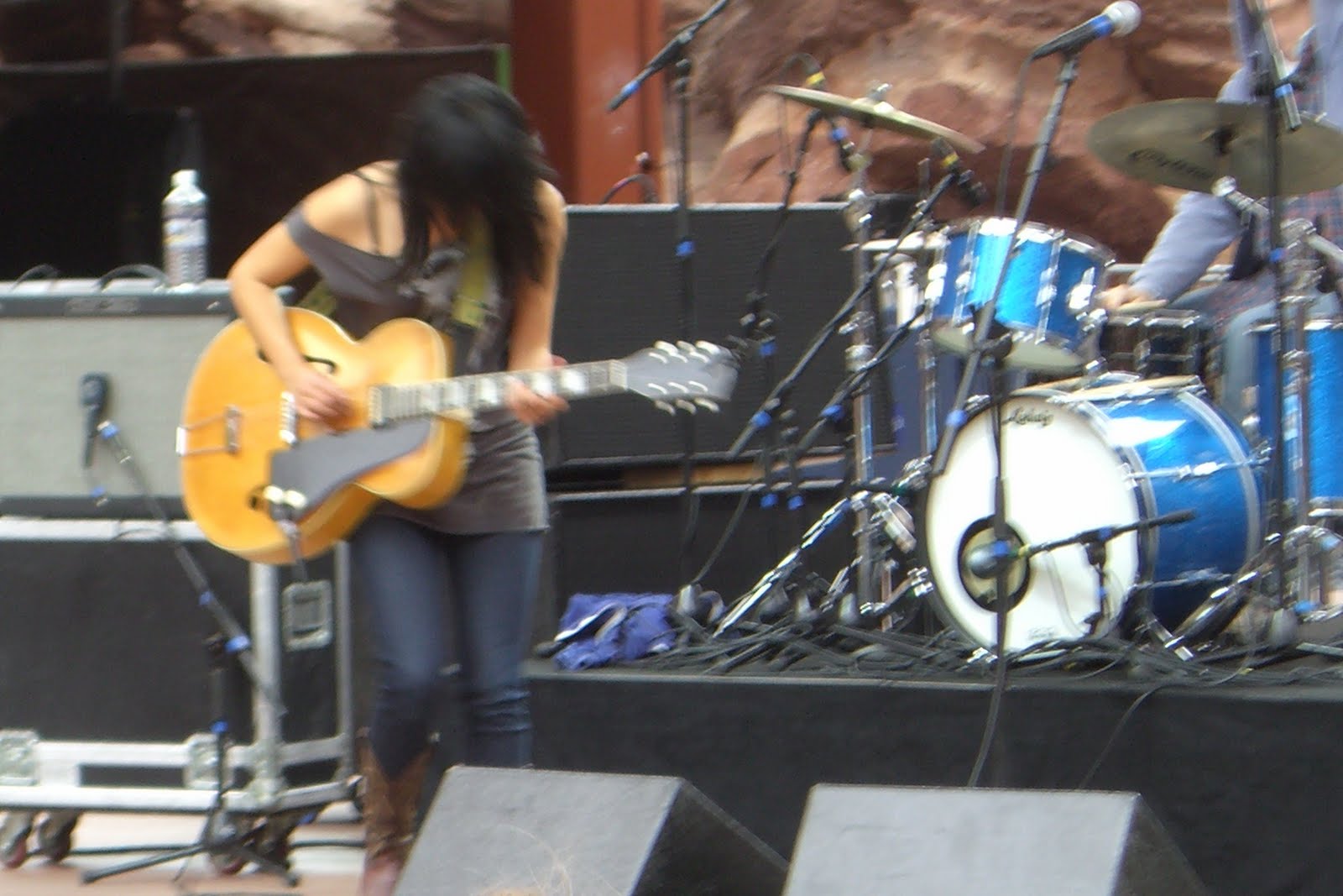 [Thao2_MMF09.jpg]