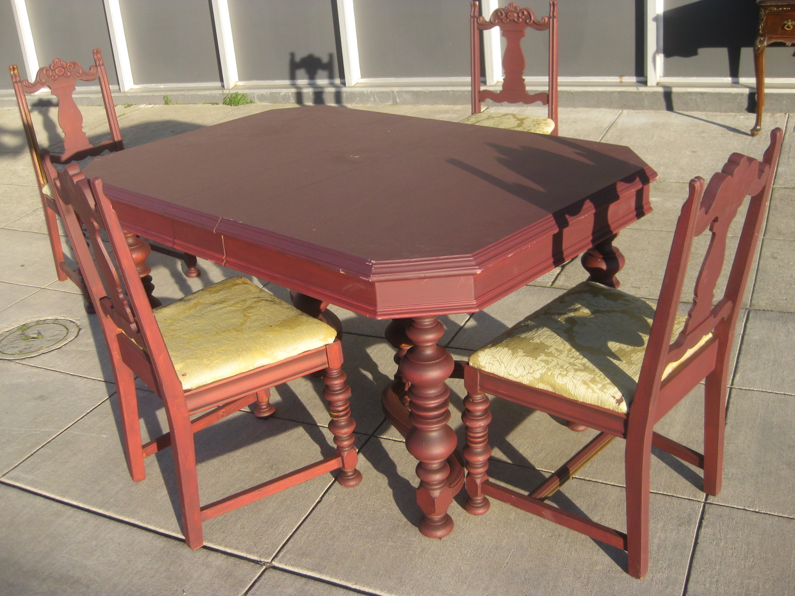 UHURU FURNITURE & COLLECTIBLES SOLD Victorian Dining Table + 4