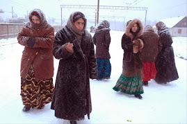 GYPSY WOMEN IN RUSSIA