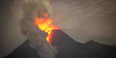 gambar letusan gunung merapi 5 november 2010