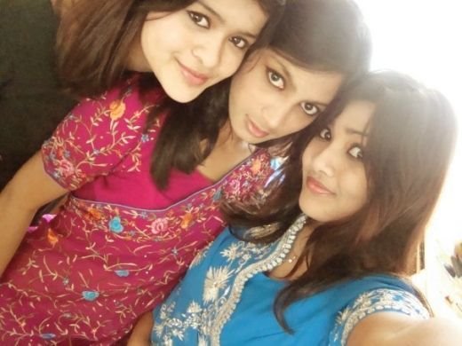 CUTE PAKISTANI GIRL IN COLLAGE pakistani girls wallpapers. CUTE PAKISTANI GIRL IN COLLAGE