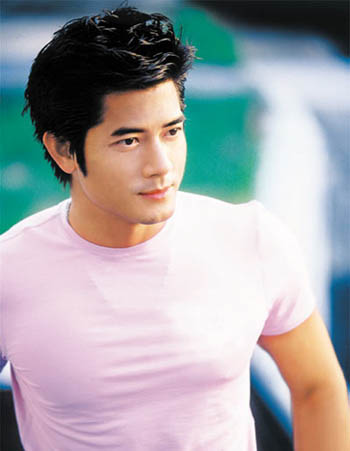METROSEXUALISM: Aaron Kwok