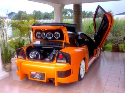 http://4.bp.blogspot.com/_i38ANYgBwGo/SpfV28C3TmI/AAAAAAAAIvk/YSRyD2-y1i0/s400/Honda-prelude-3809.jpg