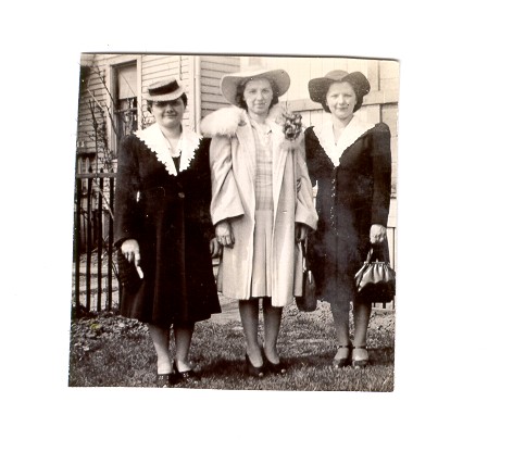 Stylish Sisters ~1940