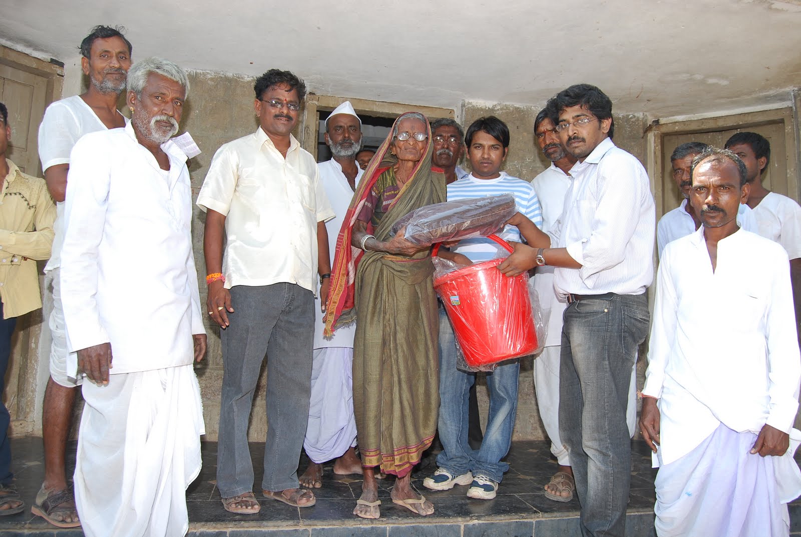 [Kajgal_reliefWork_25Oct_15.JPG]