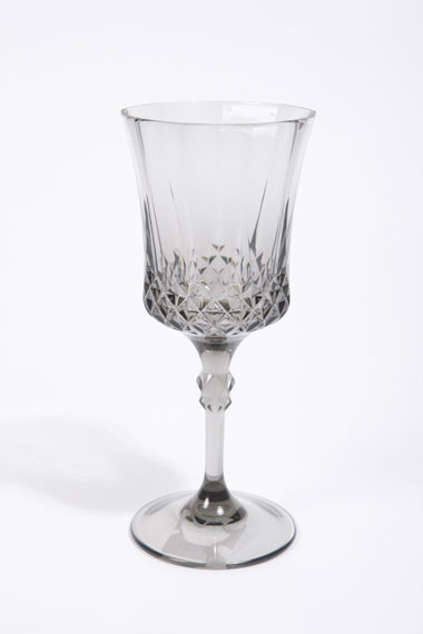 Recherche verres à pied acrylique !