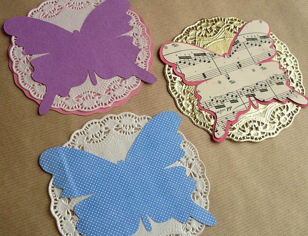 [doily+toppers.JPG]