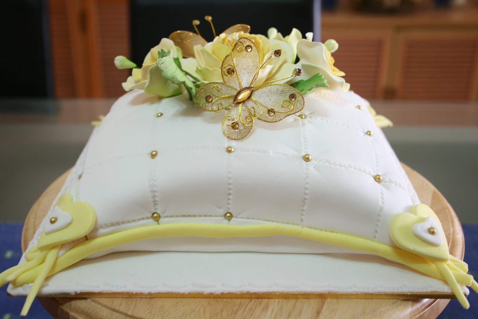 Ritz Passion Comfy Cushion Cake